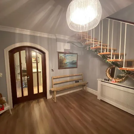 Semesterbostad Gleanntan House - Beautiful Town House With Free Parking