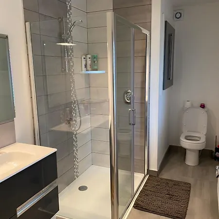 Gleanntan House - Beautiful Town House With Free Parking