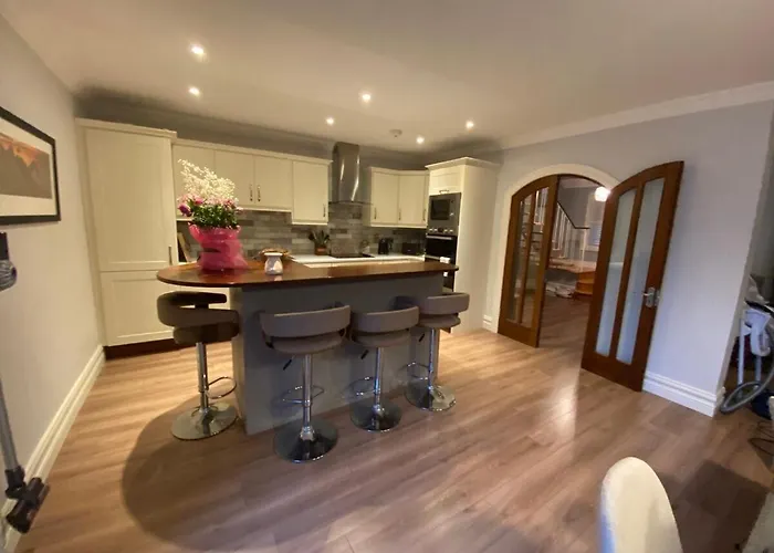 Gleanntan House - Beautiful Town House With Free Parking Дом отдыха Килларни