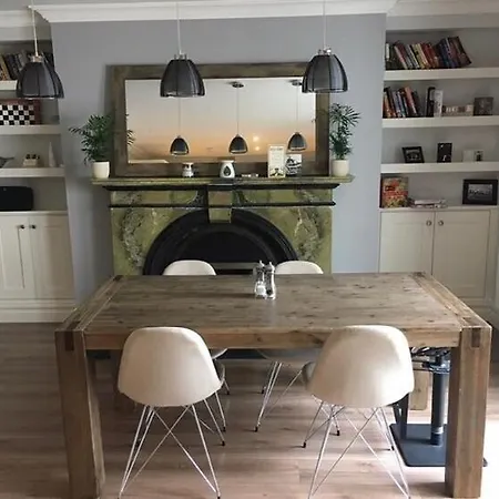 Gleanntan House - Beautiful Town House With Free Parking Σπίτι διακοπών *